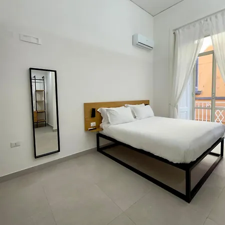 Nocleg ze śniadaniem Nabab-napoli 4*