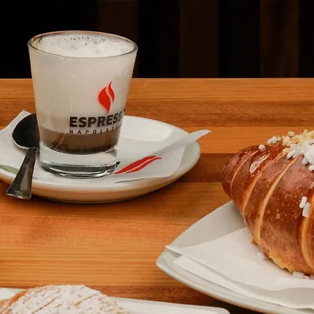 Alojamento de Acomodação e Pequeno-almoço Nabab-napoli Nápoles