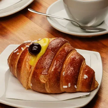 Oda ve Kahvaltı Nabab-napoli