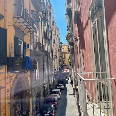 Oda ve Kahvaltı Nabab-napoli 3*